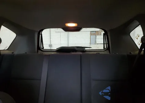 2005 Pontiac Vibe z USA, uszkodzony, nr VIN 5Y2SL63875Z401665